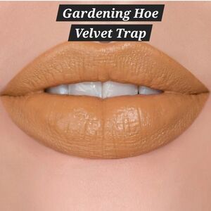 Jeffree Star 'Gardening H.o.e' Velvet Trap Lipstick 💄 NIB